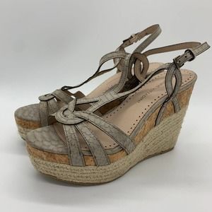 Adrienne Vittandini Clutch Espadrille Sandals Size 6 NWOB Matte Crocodile Beige